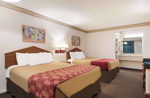 Calhoun Hotel | Econo Lodge Calhoun North Damascus