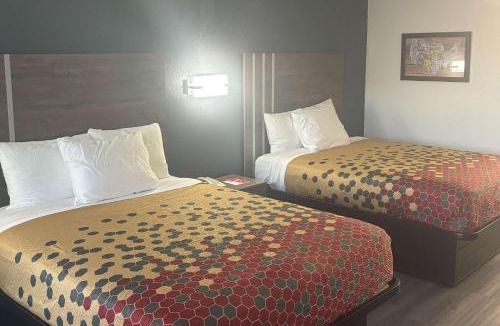 Calhoun Hotel | Econo Lodge Calhoun South