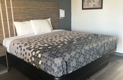 Calhoun Hotel | Econo Lodge Calhoun South