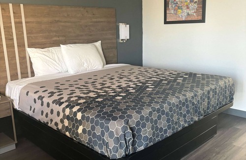 Calhoun Hotel | Econo Lodge Calhoun South