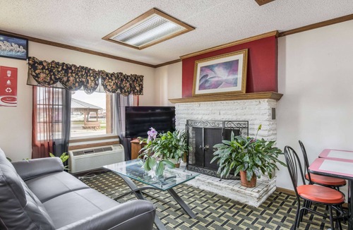 Cameron Hotel | Econo Lodge Cameron