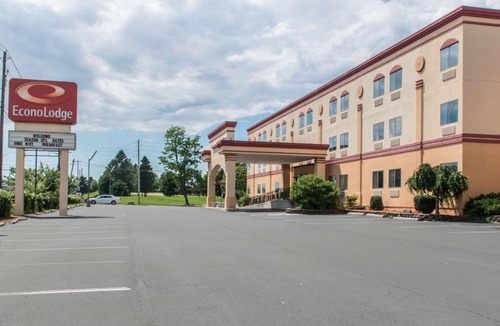 Carlisle Cabin | Econo Lodge Carlisle
