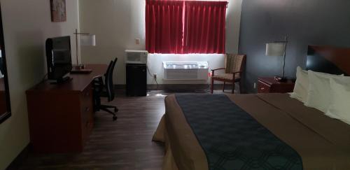 Southwest Area Cabin | Econo Lodge Cedar Rapids South