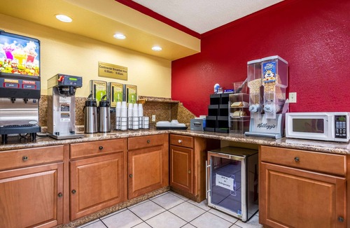 Enderly Park Hotel | Econo Lodge Charlotte Airport Area