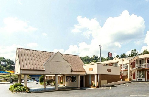 Cleveland Hotel | Econo Lodge Cleveland