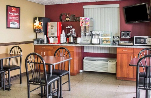 Hilltop Hotel | Econo Lodge Columbus West