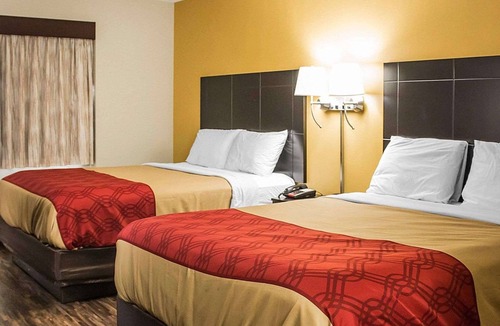 Hilltop Hotel | Econo Lodge Columbus West