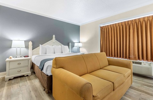 Conway Hotel | Econo Lodge Conway Central