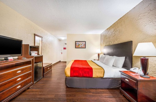 Corinth Hotel | Econo Lodge Corinth