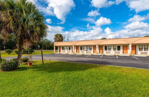 Crystal River Cabin | Econo Lodge Crystal River