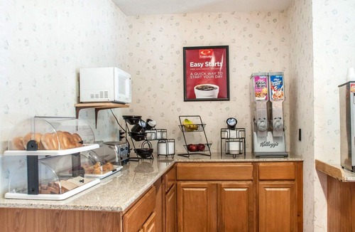 Cuba Hotel | Econo Lodge Cuba I-86