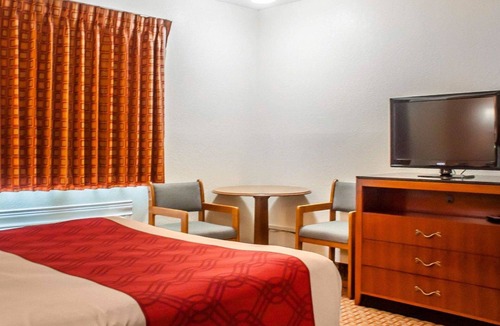 Cuba Hotel | Econo Lodge Cuba I-86