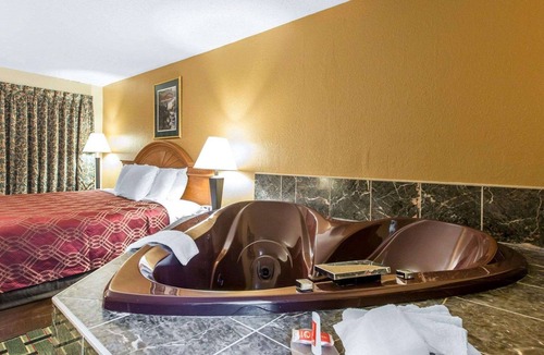 Dalton Hotel | Econo Lodge Dalton West