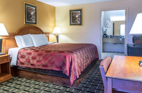 Dalton Hotel | Econo Lodge Dalton West