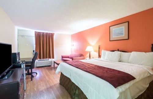 Decatur Cabin | Econo Lodge Decatur South