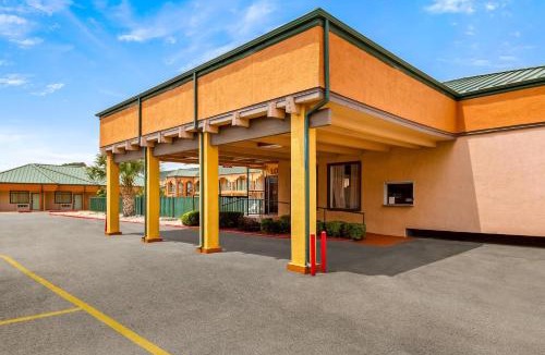 Amistad National Recreational Area Cabin | Econo Lodge Del Rio