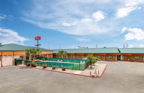 Amistad National Recreational Area Cabin | Econo Lodge Del Rio