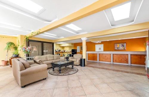 Amistad National Recreational Area Cabin | Econo Lodge Del Rio