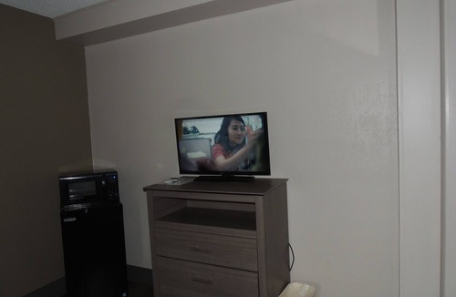 DeWitt Hotel | Econo Lodge Dewitt I-90