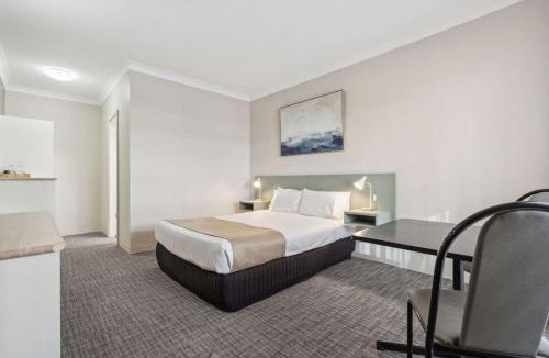 Glenelg Cabin | Econo Lodge Dockside Glenelg