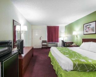 Dothan Cabin | Econo Lodge Dothan West