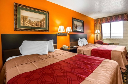 Fairpark Hotel | Econo Lodge Downtown