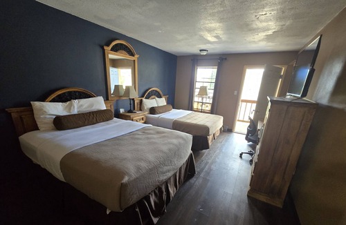 Eagle Nest Hotel | Econo Lodge Eagle Nest