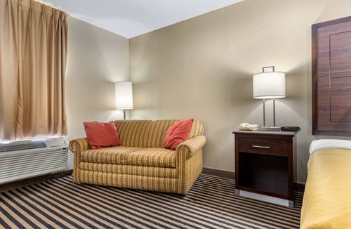 Florence Hotel | Econo Lodge Florence - Darlington