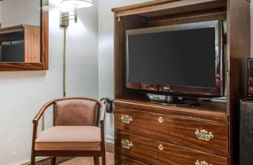 Saint Clair Cabin | Econo Lodge Frackville