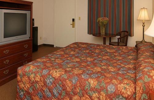 Saint Clair Cabin | Econo Lodge Frackville