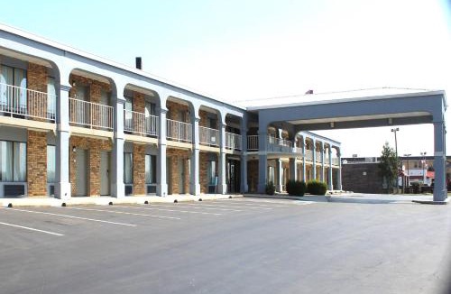 Franklin Cabin | Econo Lodge Franklin South