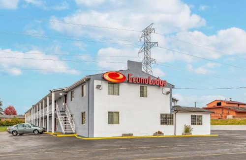 Franklin Cabin | Econo Lodge Franklin - Springboro