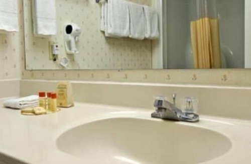 Franklin Hotel | Econo Lodge Franklin