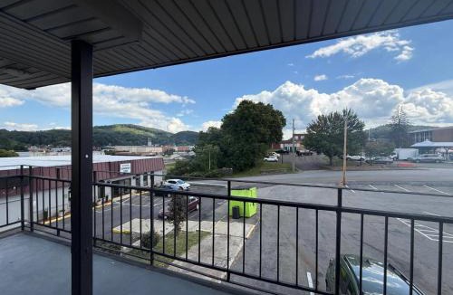 Galax Cabin | Econo Lodge Galax