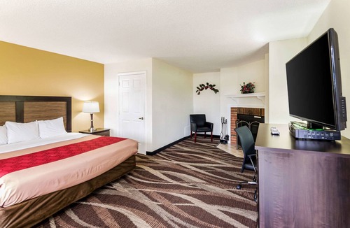 Glade Spring Hotel | Econo Lodge Glade Springs I-81