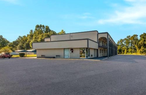 Goldsboro Cabin | Econo Lodge Goldsboro Hwy 70