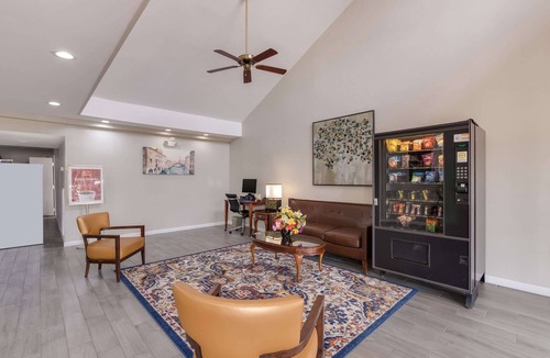 Greenville Hotel | Econo Lodge Greenville near University