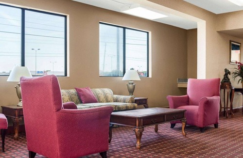 Greenville Hotel | Econo Lodge Greenville
