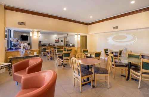 Hendersonville Cabin | Econo Lodge Hendersonville