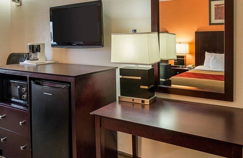 Natchitoches Hotel | Econo Lodge Inn & Suites Natchitoches