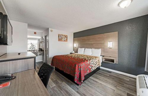 Central Oklahoma City Hotel | Econo Lodge Inn & Suites Near Bricktown