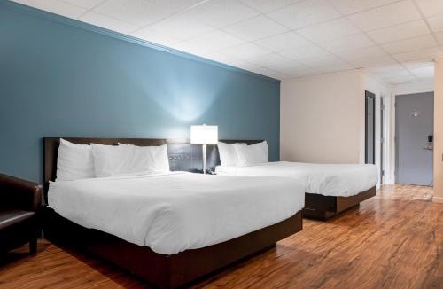 Montmagny Hotel | Econo Lodge Inn & Suites