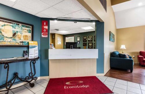 Dickson Hotel | Econo Lodge Inn & Suites Dickson
