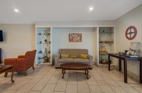 Fulton Hotel | Econo Lodge Inn & Suites Fulton - Rockport