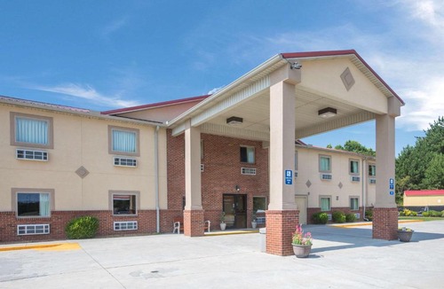 Rockmart Hotel | Econo Lodge Inn & Suites Rockmart