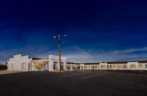 Santa Rosa Hotel | Econo Lodge Inn & Suites Santa Rosa