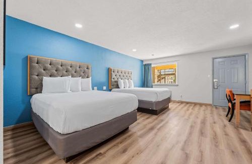 Sealy Hotel | Econo Lodge Inn & Suites Sealy