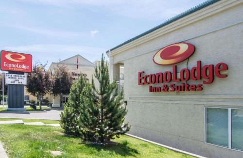 Banff Trail Hotel | Econo Lodge Inn & Suites University
