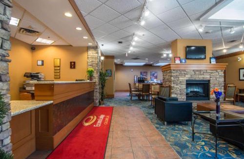 Banff Trail Hotel | Econo Lodge Inn & Suites University