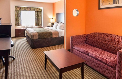 Natchitoches Hotel | Econo Lodge Inn & Suites Natchitoches